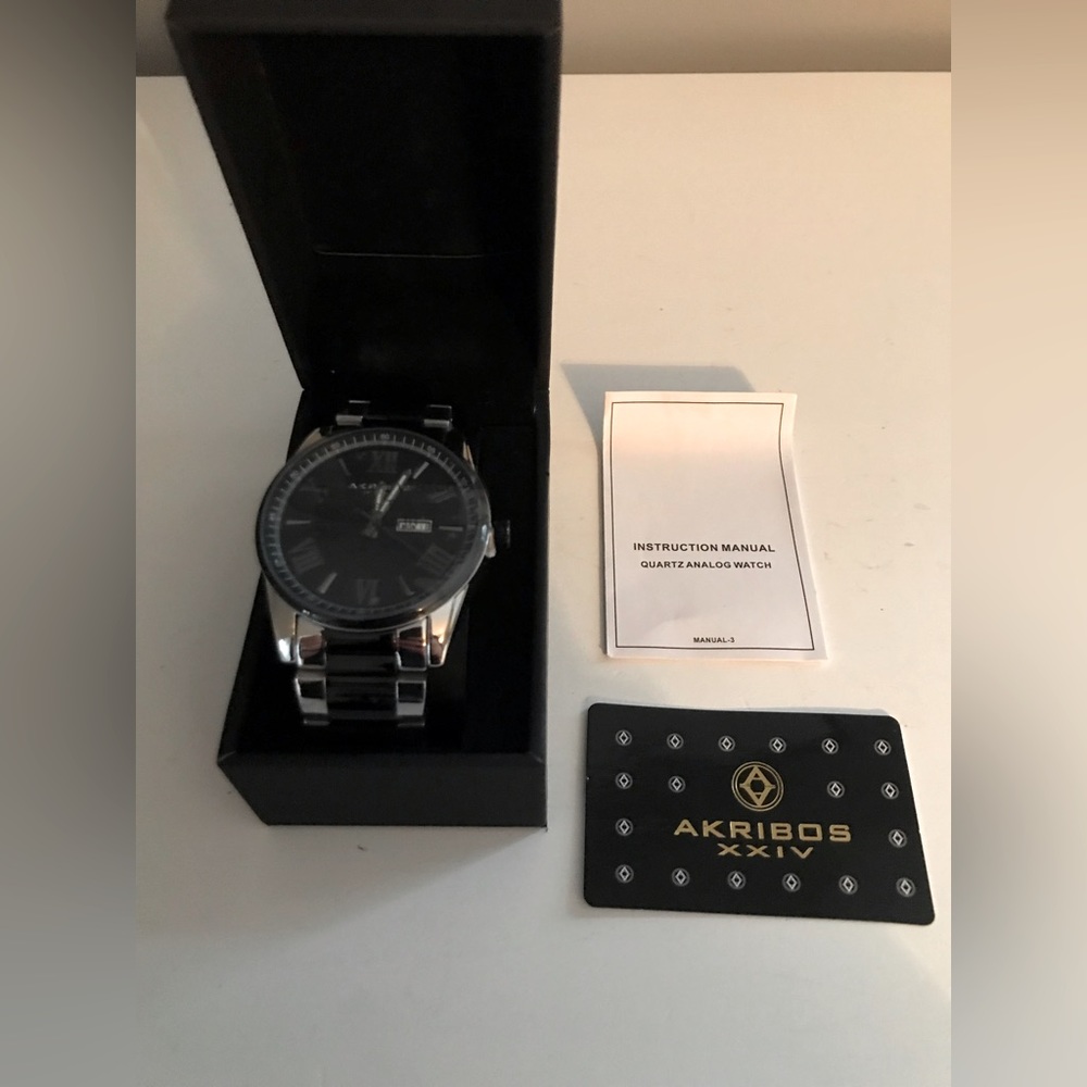 New Akribos XXIV Men’s Watch Sunray Dial Stylish Silver Black Stainless Steel